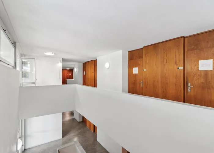 A & G Self Check-in Albergue Zurique