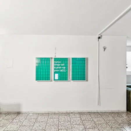 بيت شباب A & G Self Check-in زيورخ