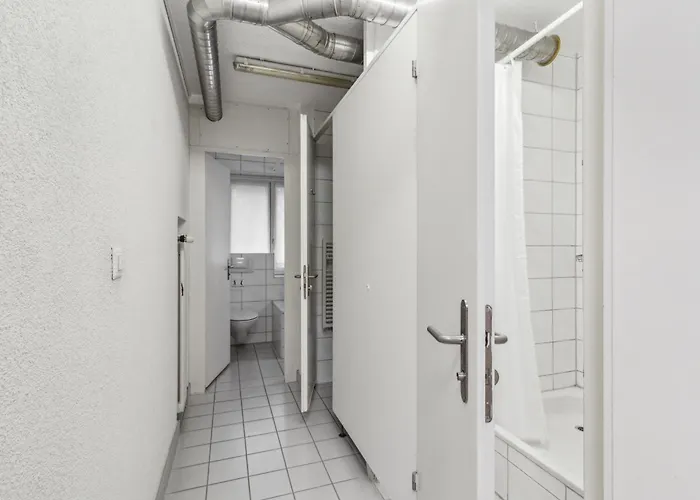 A & G Self Check-in Hostal *